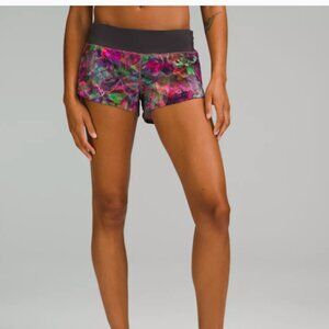 EUC Lululemon Speed up shorts - low waist 6 multi-colour